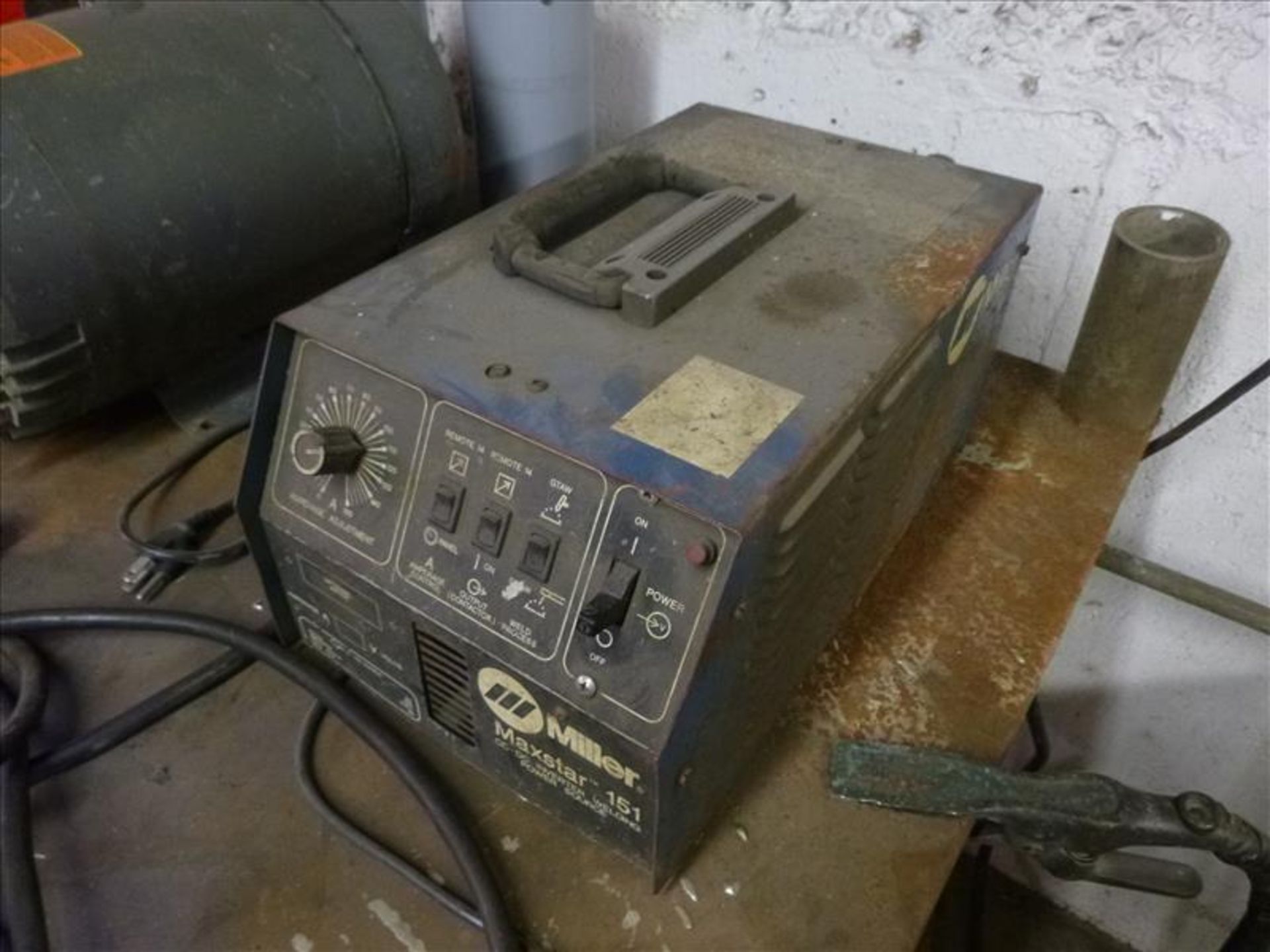 Miller Maxstar 151 CC DC Inverter Welding Power Source (maint. shop, south basement)