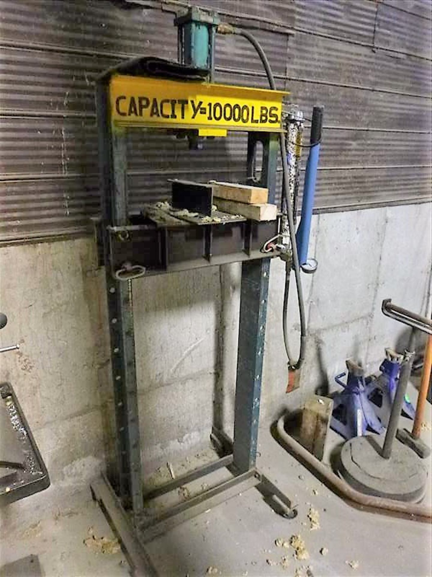 hydraulic shop press, 10000 lbs cap. (metal/wood shops)