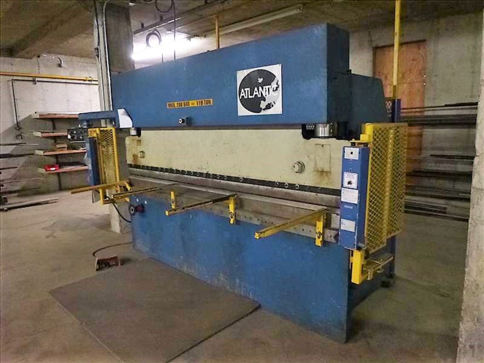 Atlantic press brake, mod. HPT100/30, ser. no. 56478 (1991), 10 ft x 110 ton (metal/wood shops)