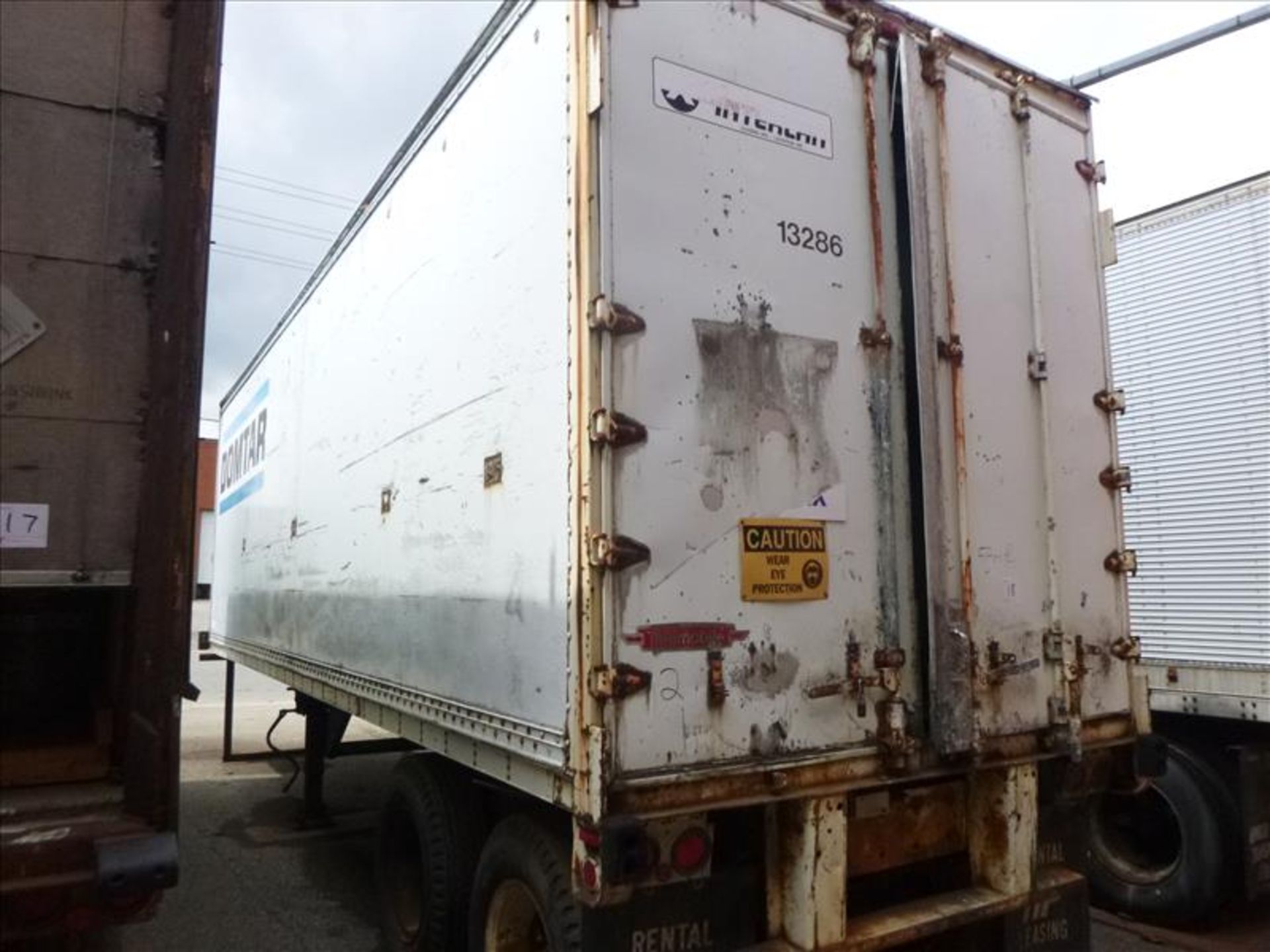 storage trailer, 24 ft., barn doors, T/A (Located in Mississauga, ON)