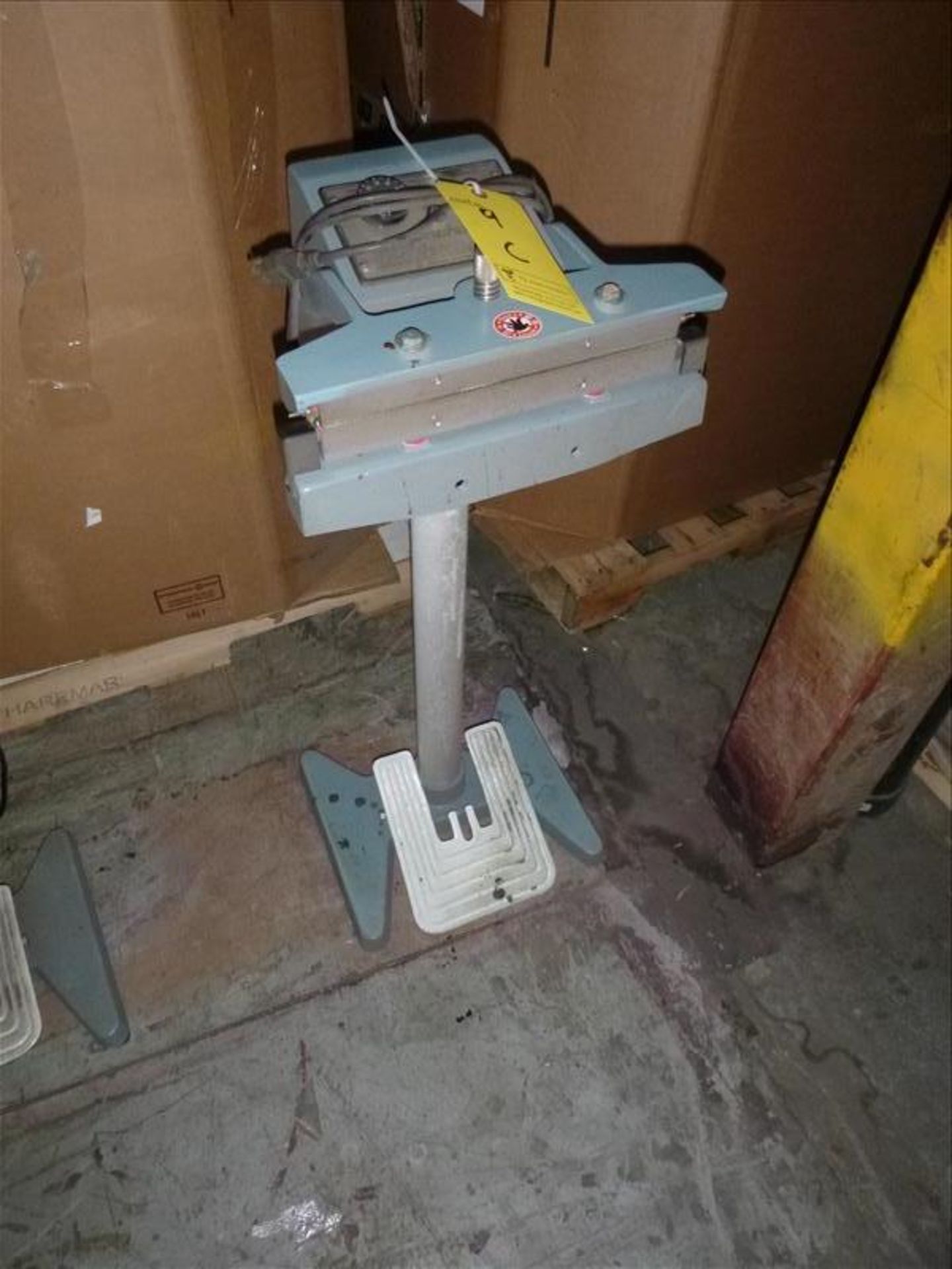 impulse sealer, 12 in. (Located in Mississauga, ON)