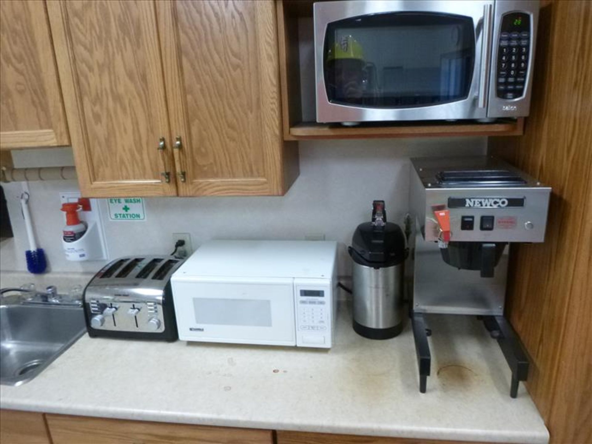 (4) microwave ovens, (2) carts, toaster (excludes Newco coffee maker) [PR]