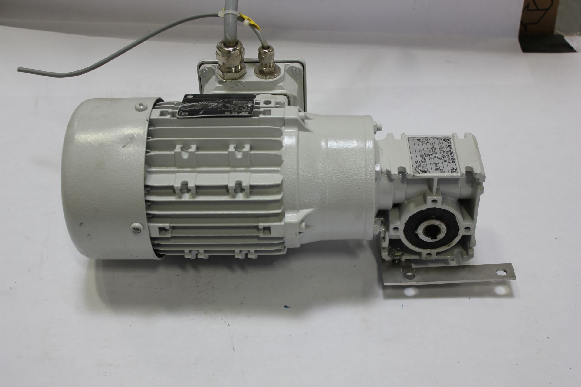 NORD RIGHT ANGLE GEAR MOTOR