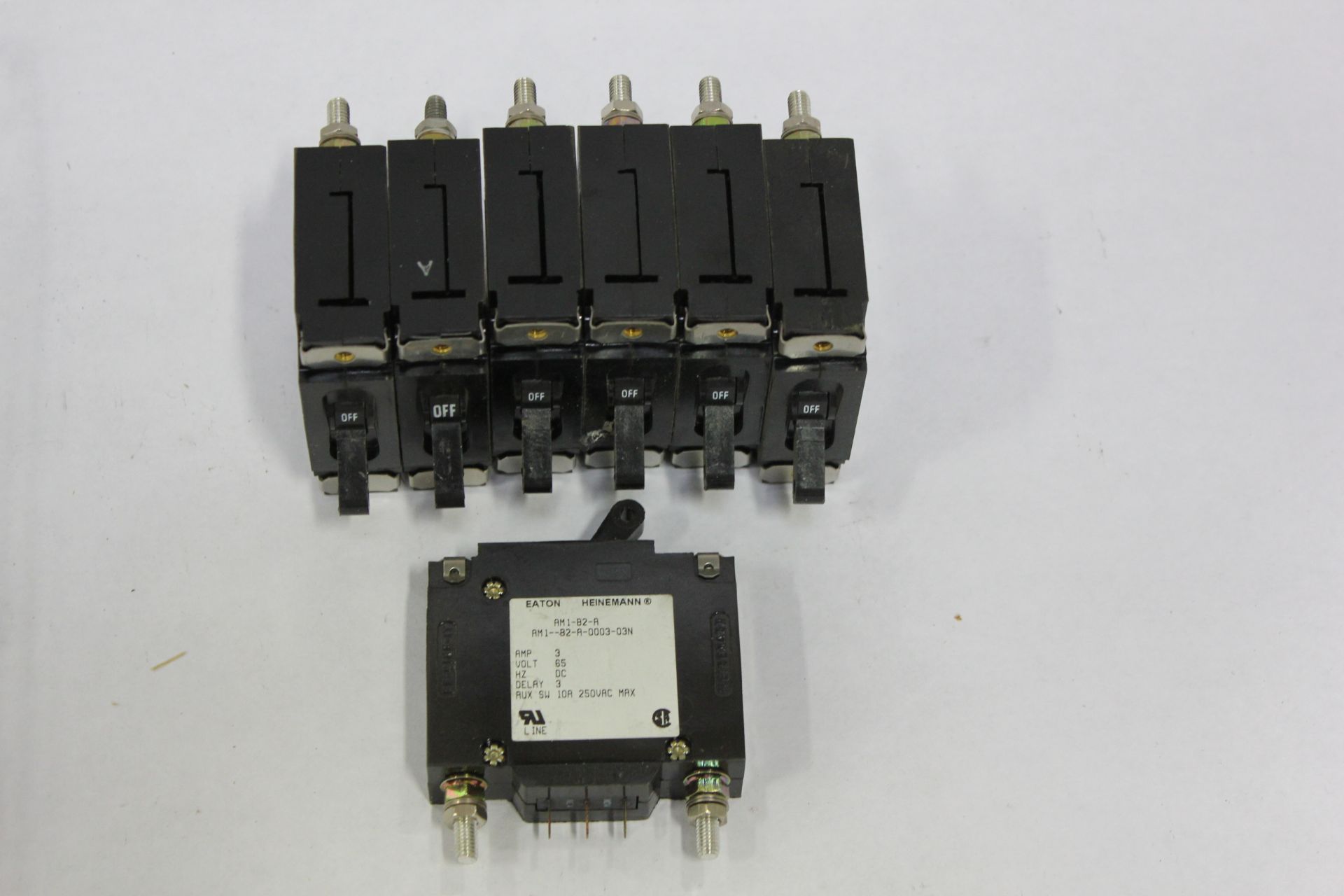 LOT OF 7 EATON HEINEMANN AM1 CIRCUIT BREAKERS