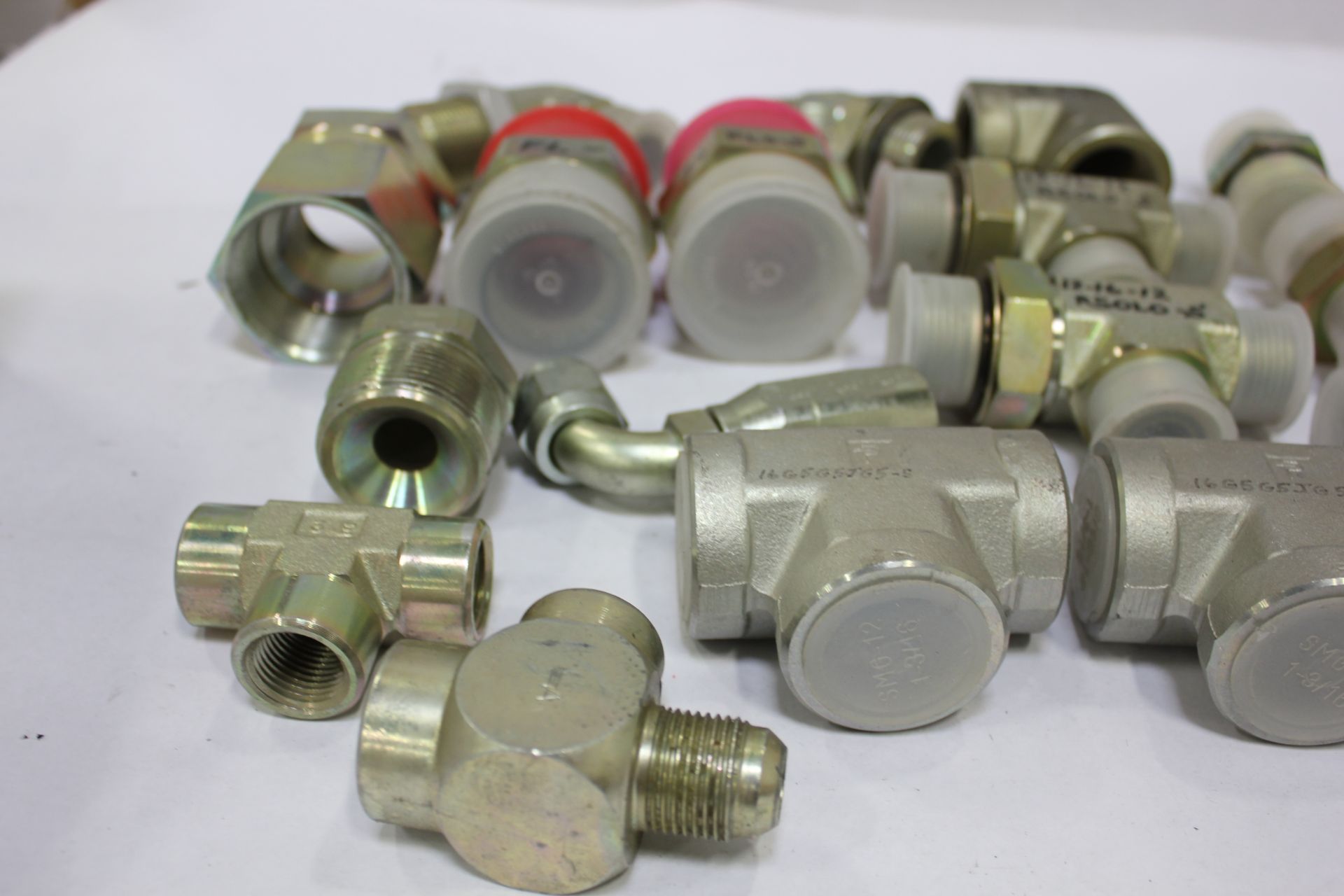 LOT OF PARKER FITTINGS - Image 5 of 5