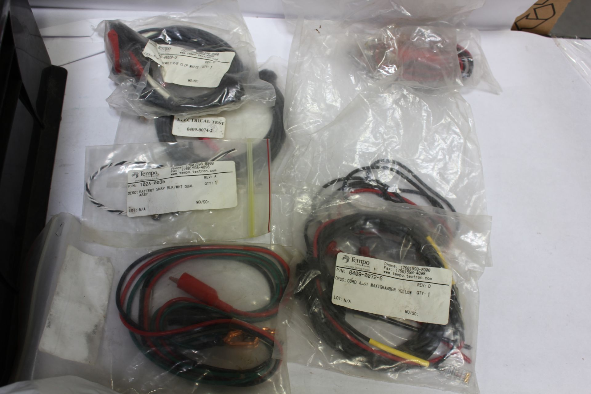 LOT OF CONNECTORS, PLUGS, CABLES - Image 4 of 7