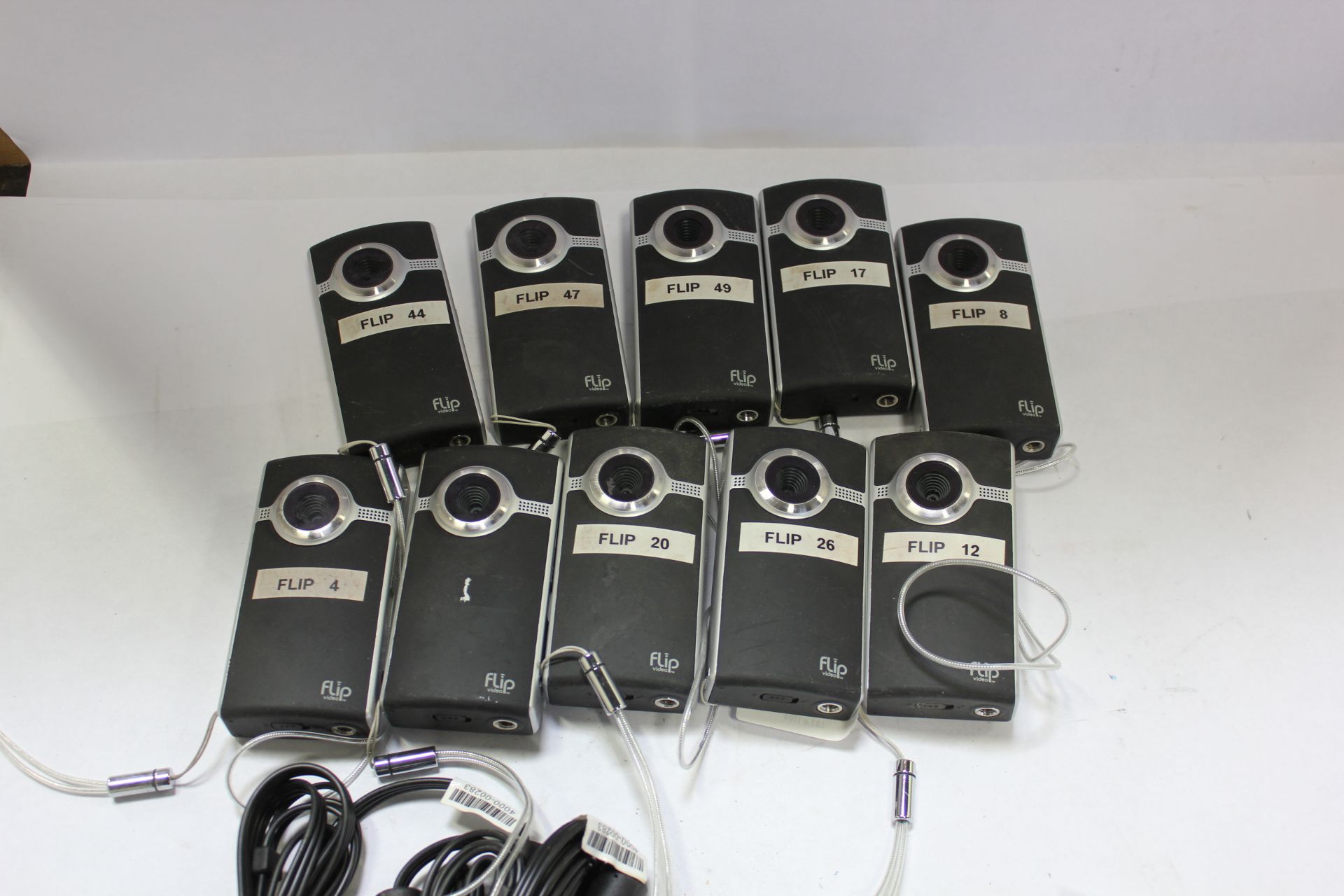 LOT OF FLIP ULTRA HANDHELD VIDEO CAMERA CAMCORDERS - Image 3 of 4