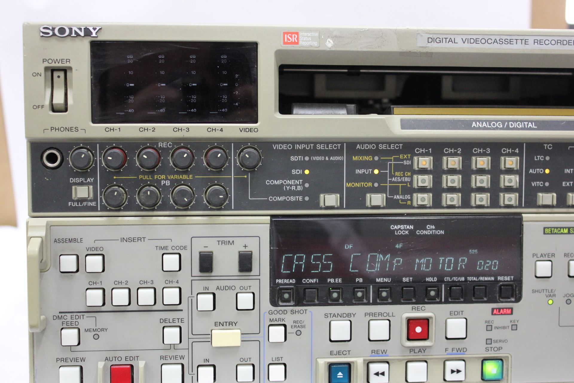 SONY BETACAM DIGITAL VIDEOCASSETTE RECORDER DNW-A75 - Image 2 of 4