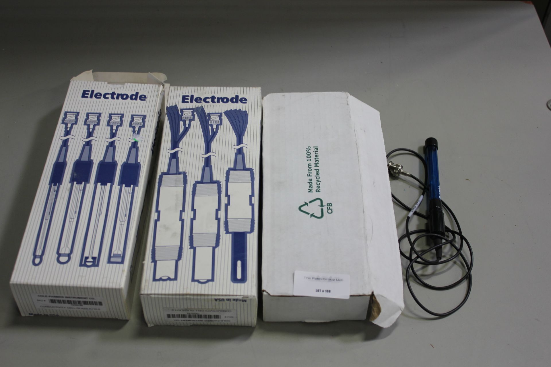 LOT OF COLE PARMER, BECKMAN LABORATORY ELECTRODES