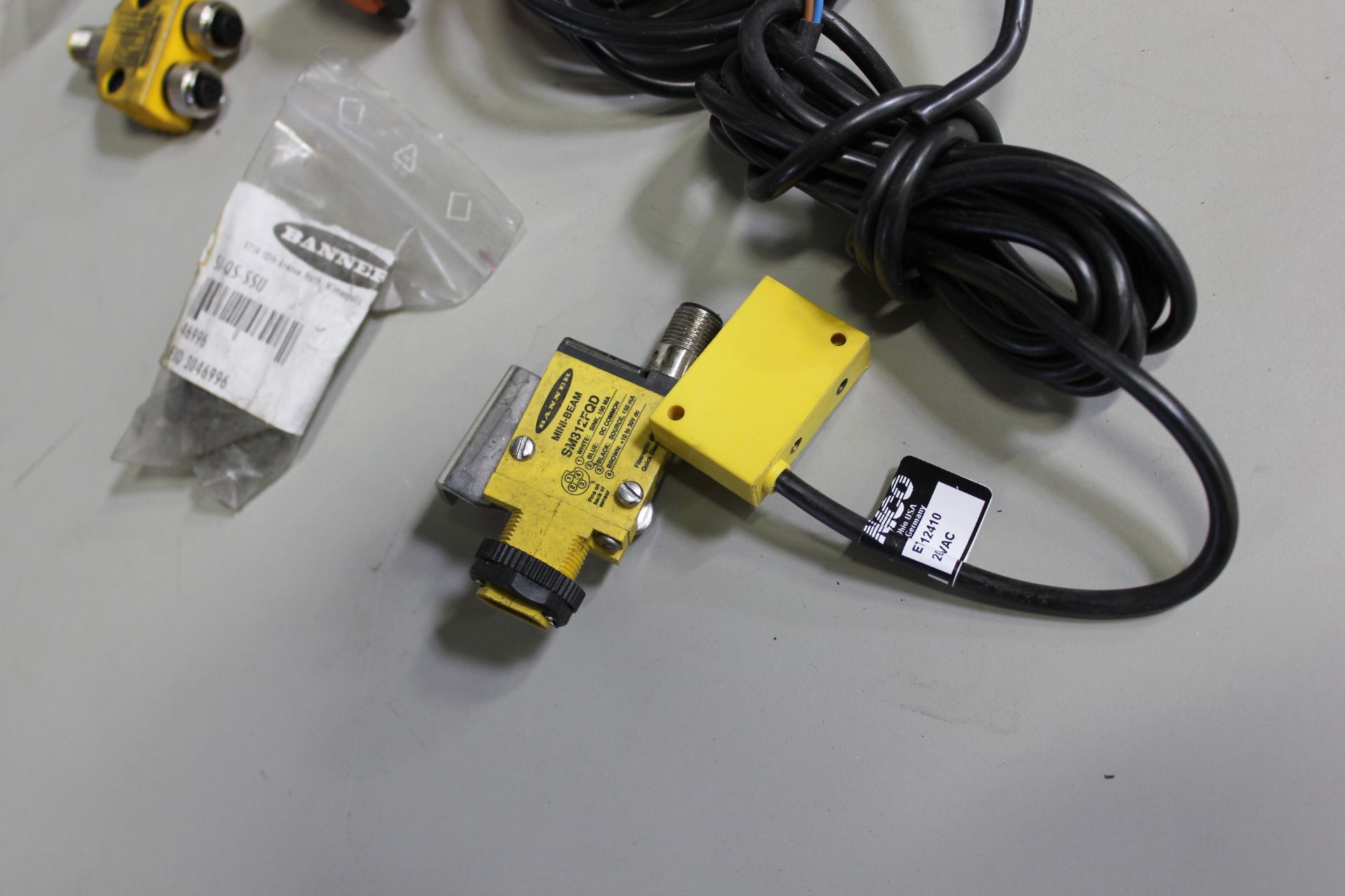 LOT OF INDUSTRIAL PROXIMITY SENSORS AND PARTS - Image 3 of 11