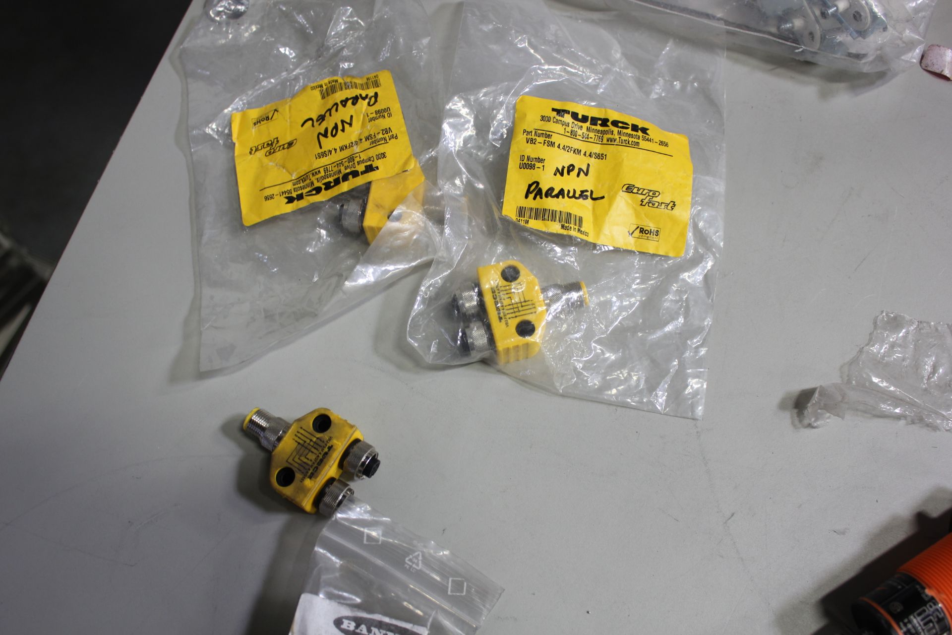 LOT OF INDUSTRIAL PROXIMITY SENSORS AND PARTS - Image 6 of 11