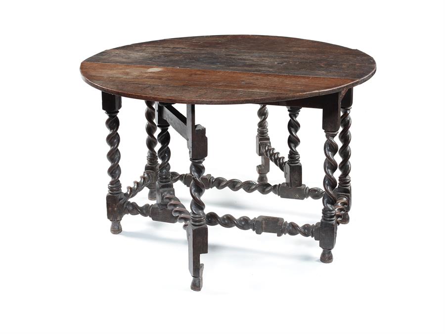 A small William and Mary oak gate-leg table - Bild 2 aus 2