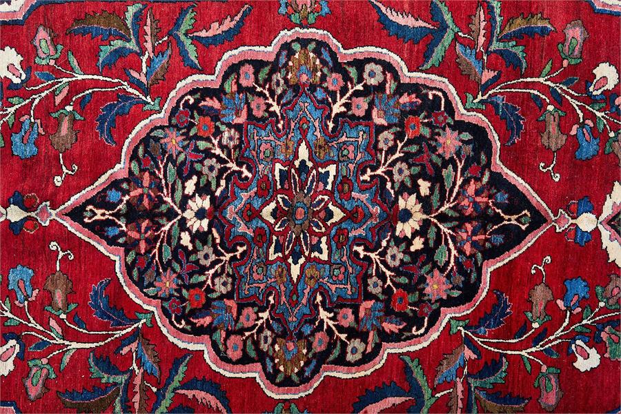 A Bakhtiar carpet, West Persia, circa 1920 - Image 3 of 4