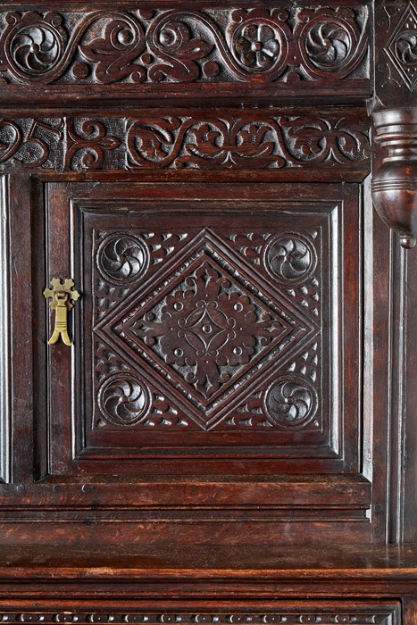 A William and Mary oak press cupboard, Lancashire - Bild 3 aus 5