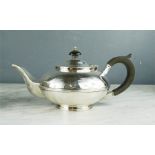 A silver teapot by Goldsmiths Company 12 Regent Street, London 1901, 18.85toz.