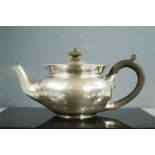 A Gentleman' / Bachelor's tea pot, London 1912, Edward Barnard & Son Ltd, 9.49toz.