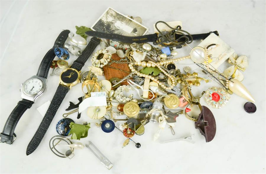 A quantity of jewellery including watches.