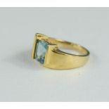 A 9ct gold ring set with square cut topaz, size L, 4.4g.