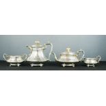 A silver tea service, J Gloucester Ltd, Birmingham 1923 comprising tea pot 21.53toz, water pot 22.