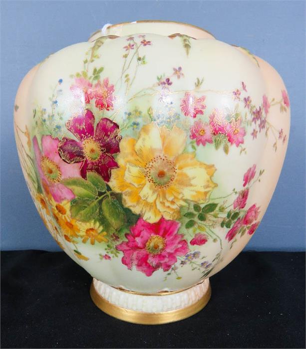 A Royal Worcester jar (lacking cover) no.1312 to the base.