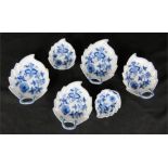 Meissen graduated Hors D'ouvres dishes impressed and painted mark 1952, six in the onion pattern.