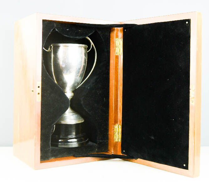 A silver trophy to Isle of Ely Education Committee, London 1927, 17.23toz, the ebonised base bearing - Image 4 of 7