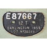 Railway cast iron plaque: Darlington E87667, 12T, 1959, Lot No. 30344.