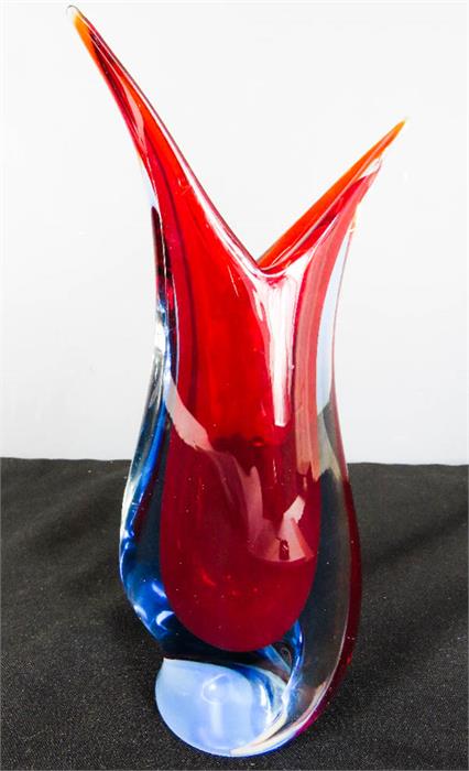 A 1950s Murano Uranium Flavio Poli Seguo Art Vase in red and blue twist, 22cm high.