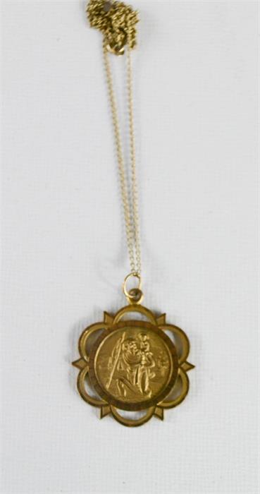 A 9ct gold St Christopher pendant and chain, 9g.