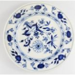 A Meissen blue onion plate, 24cm diameter.