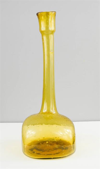 Arts & Crafts Yellow Studio Glass Vase/Decanter, in the Glasgow ’Clutha’ style of Christopher - Bild 2 aus 6