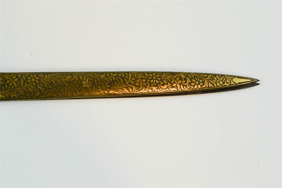 A pair of Islamic niello work scissors. - Image 3 of 3