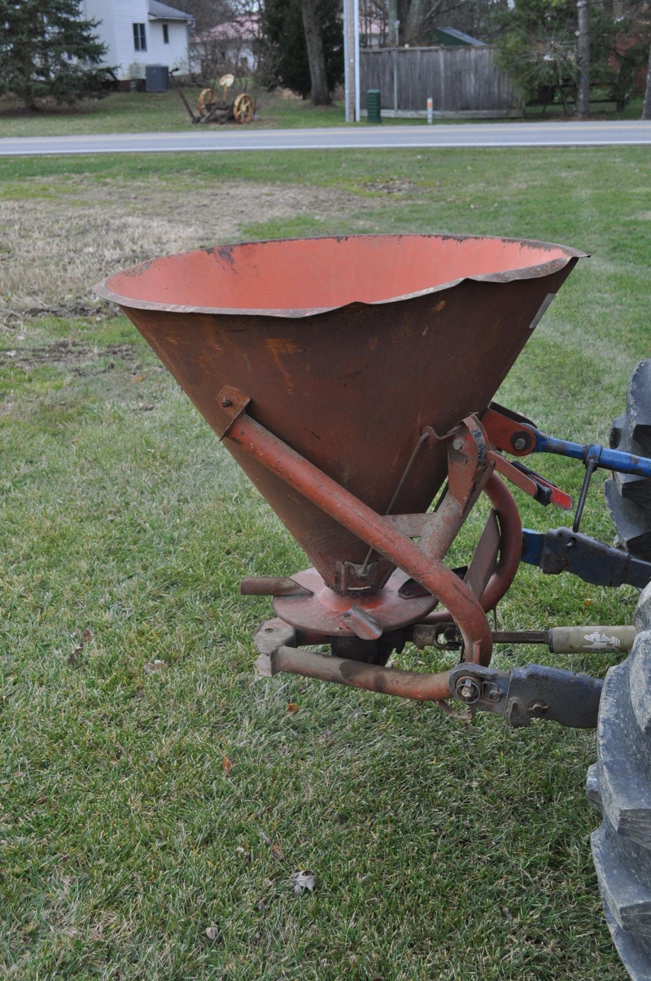 3pt seed/fertilizer spreader, 540 pto