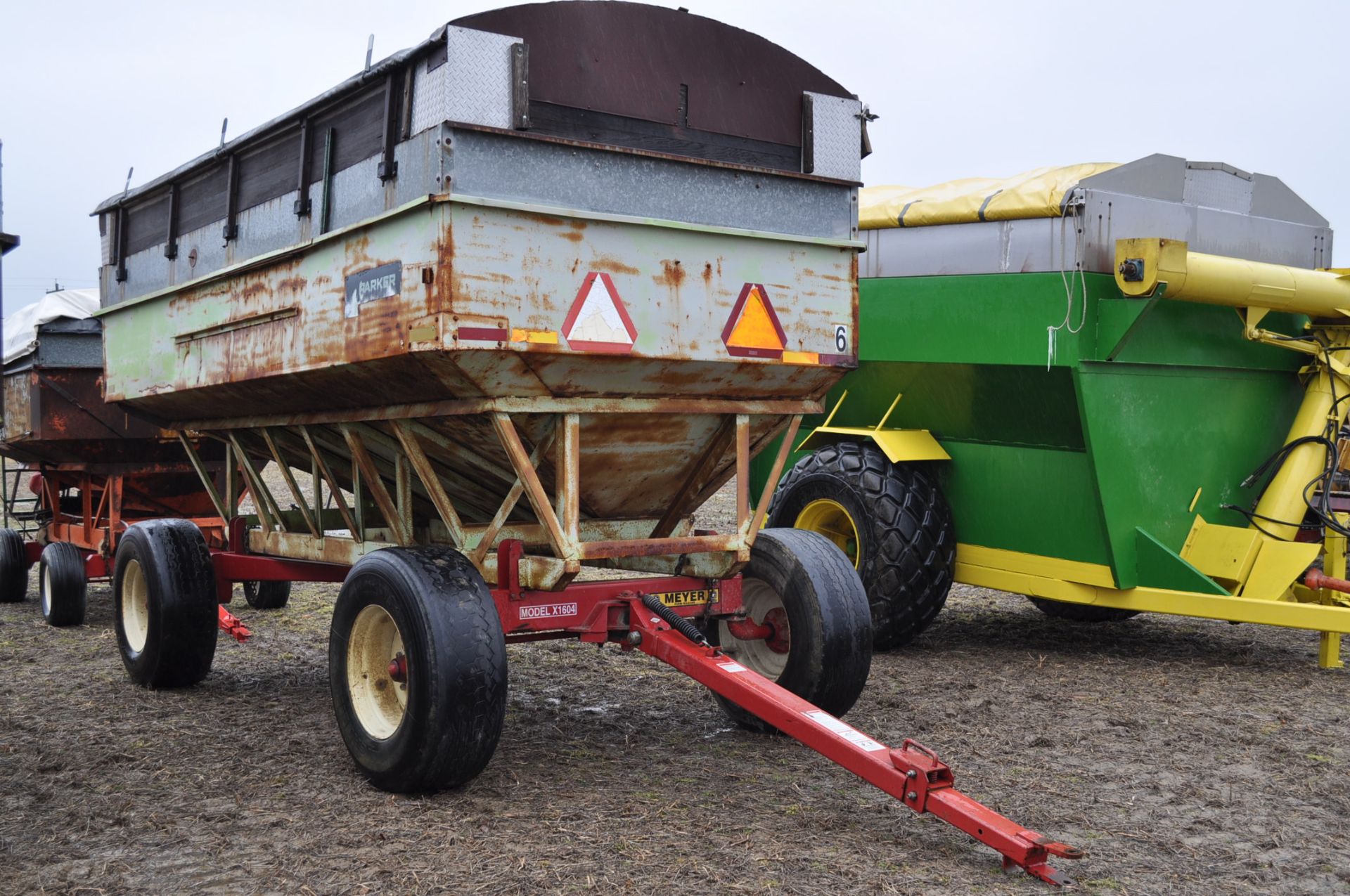 Parker gravity wagon, 500 bu, 2 doors, ****no gear**** - Image 6 of 6