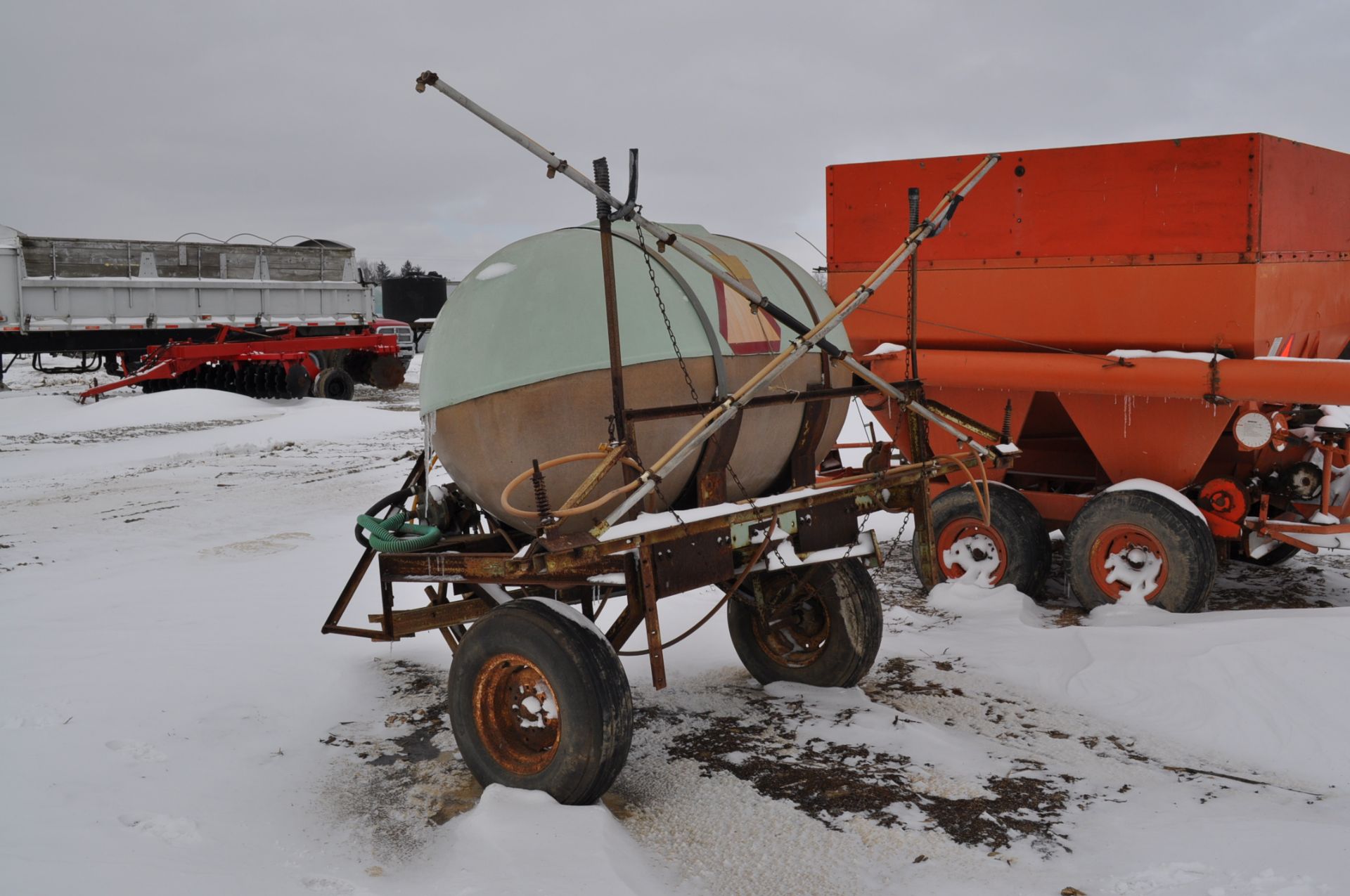 500 gal Walsh pull type sprayer, PTO pump, 30’ boom - Image 2 of 4