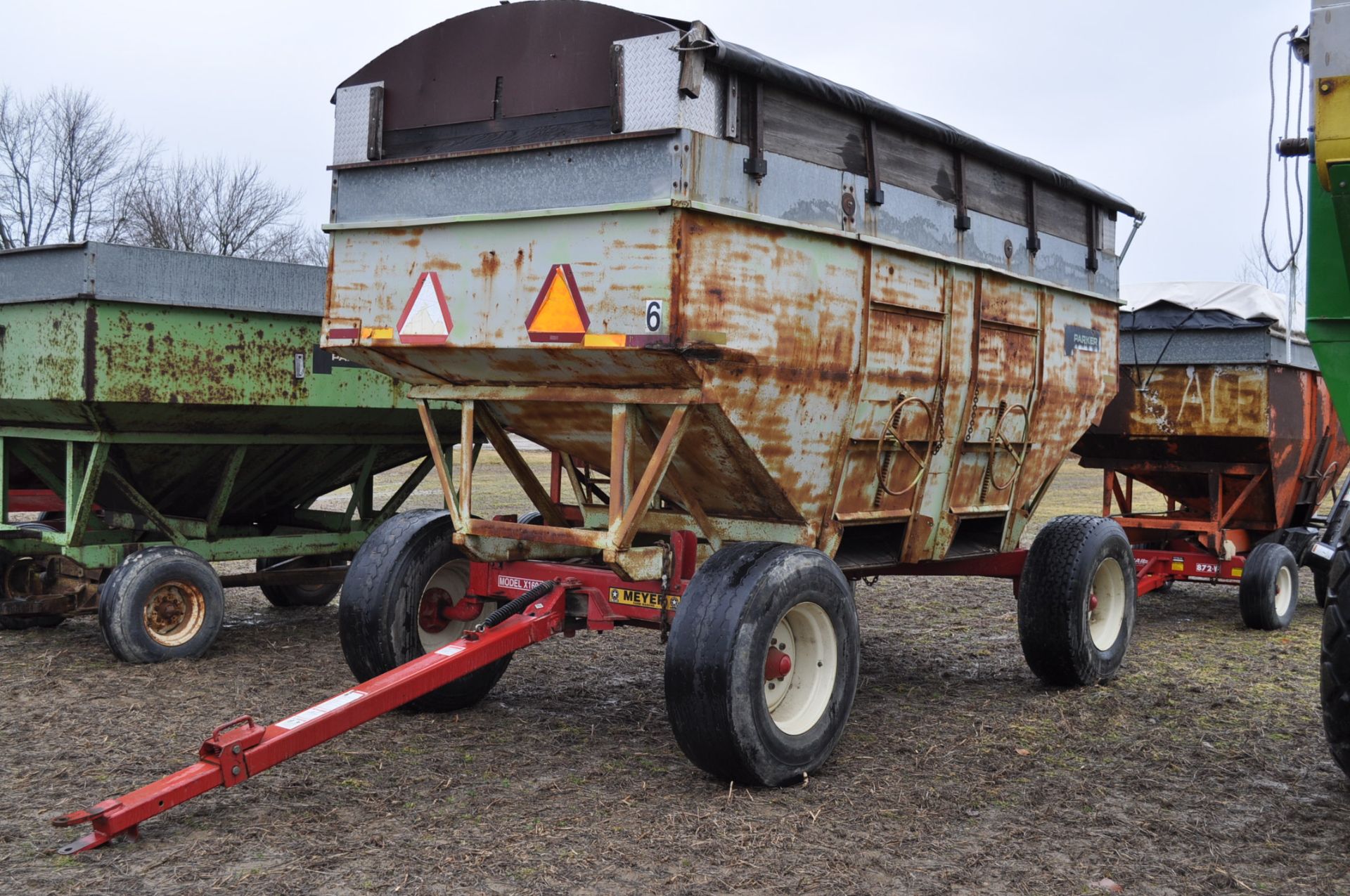 Parker gravity wagon, 500 bu, 2 doors, ****no gear****