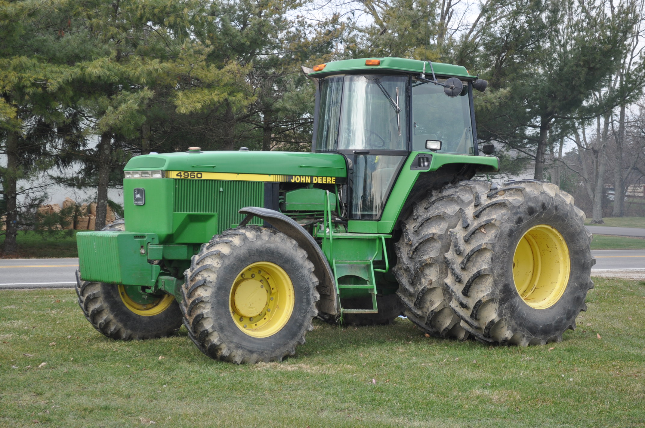 Lot 32 - 1993 John Deere 4960 MFWD tractor, CHA, 4917 hrs, 15