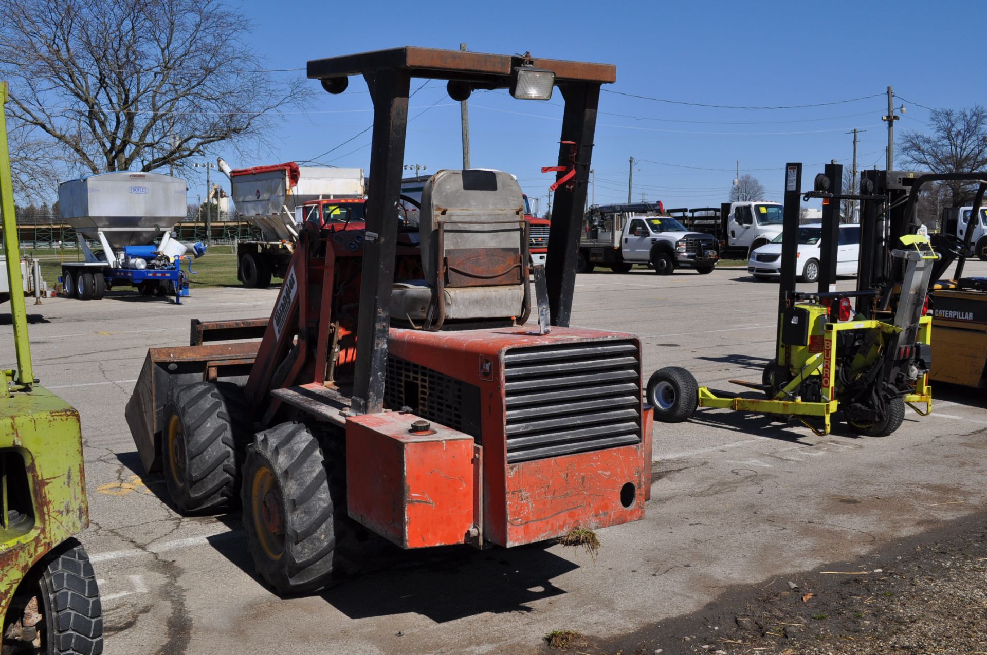 Wrangler loader, Bucket and forks - Image 2 of 10