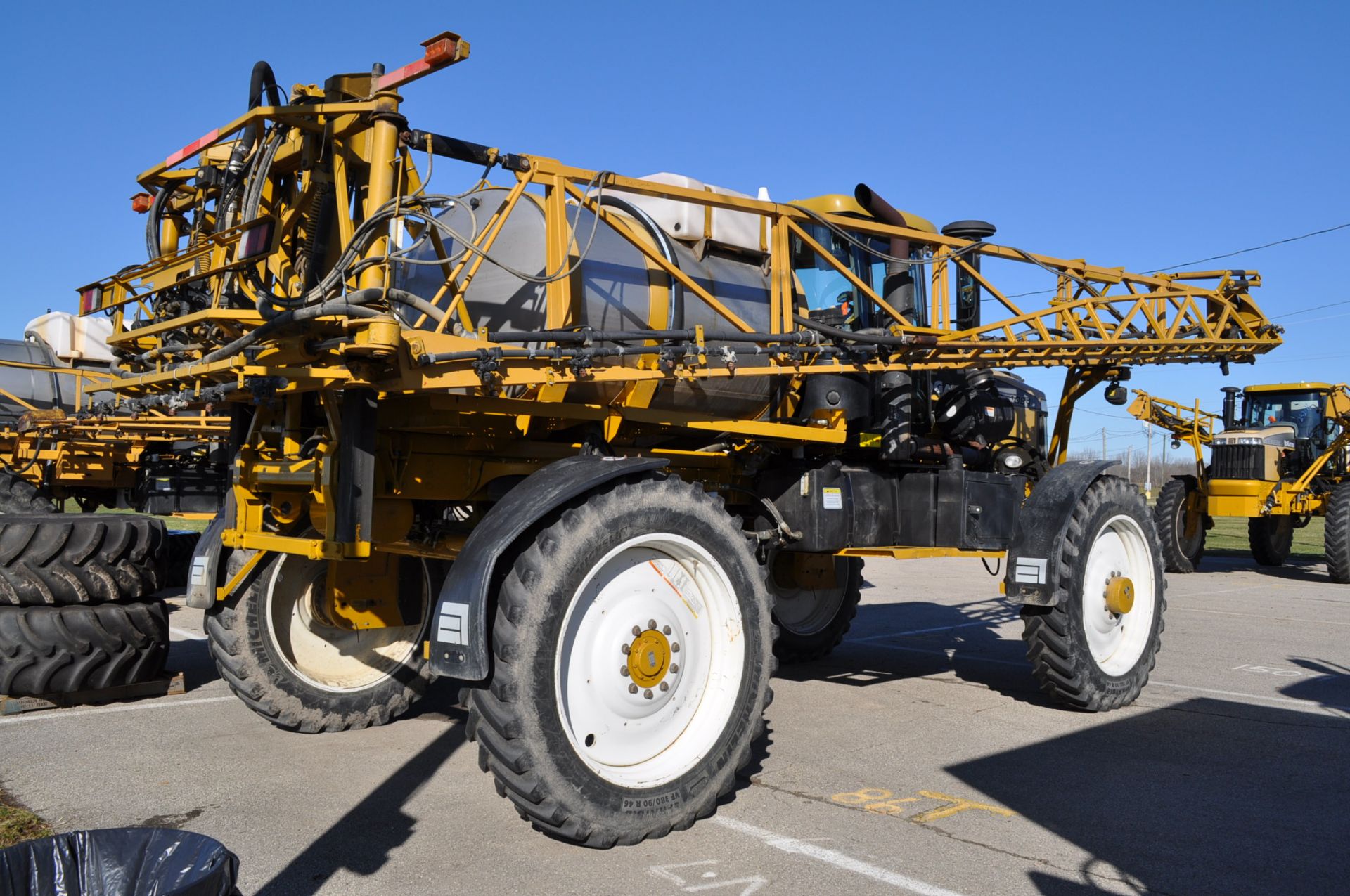 2009 SSc 1084 Rogator sprayer, 3023 hrs, 1000gal SS tank, 100’ booms, Raven Viper Pro - Image 8 of 16