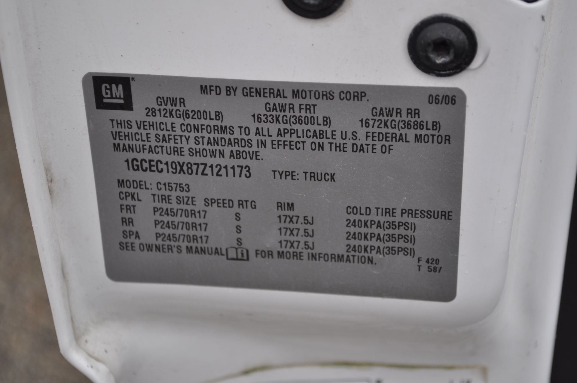 2007 Chevy 1500 ext cab pickup, 2wd, gas, auto, short bed, 245,202 miles, VIN 1GCEC19X87Z121173 - Image 5 of 10