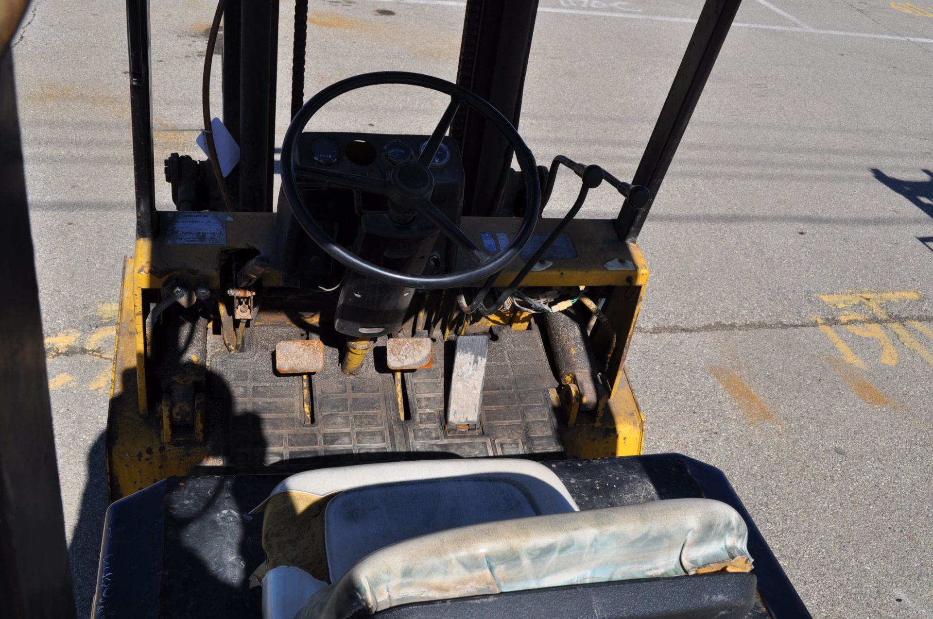 King Forklift 5000 lb capacity, pneumatic tires, gasoline engine, SN AN428 - Image 5 of 6