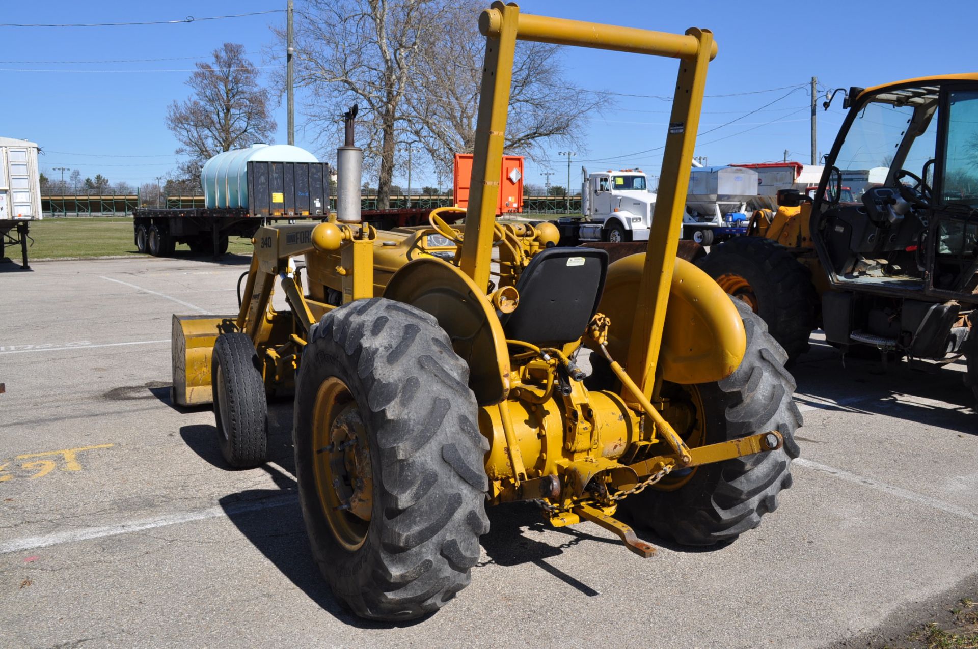 340B Ford tractor, shows 4738 hrs, loader, joystick control, 14.9-24 rear tires, 7.50-16 LT front - Image 2 of 16