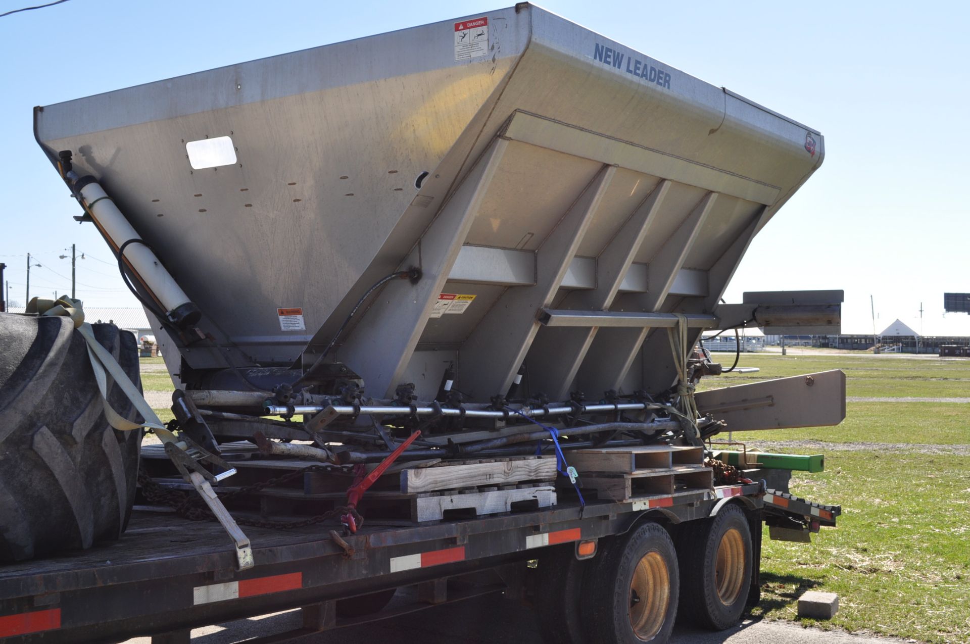 2010 John Deere 4930 combo, 5180 hrs, 380/105R50 tires, 710/70R42 float tires, 1250 SS tank, - Image 14 of 25