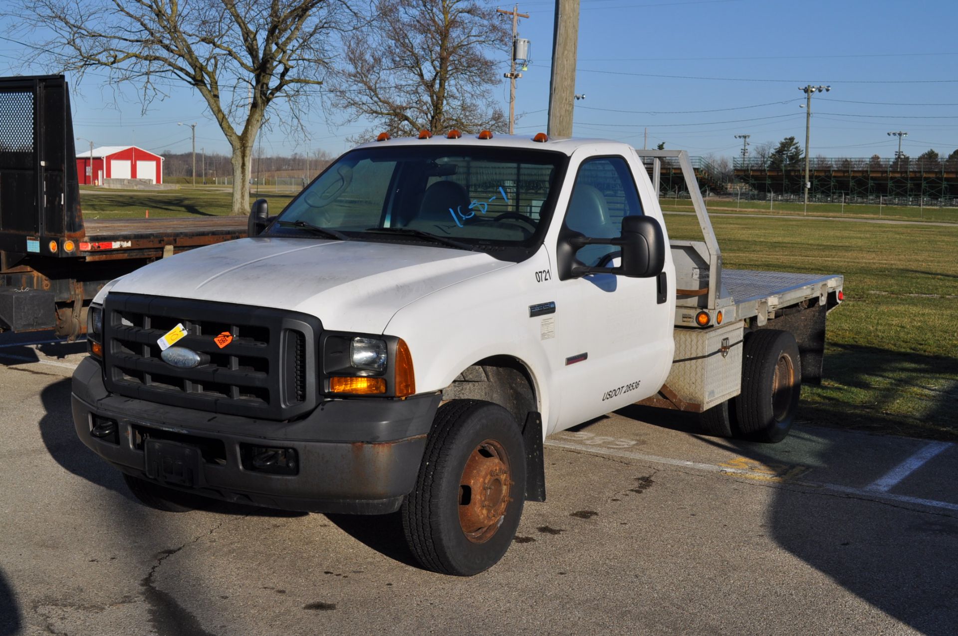 2007 Ford F-350 regular cab pickup, DRW, alum flatbed, Diesel, auto, 163,650 miles