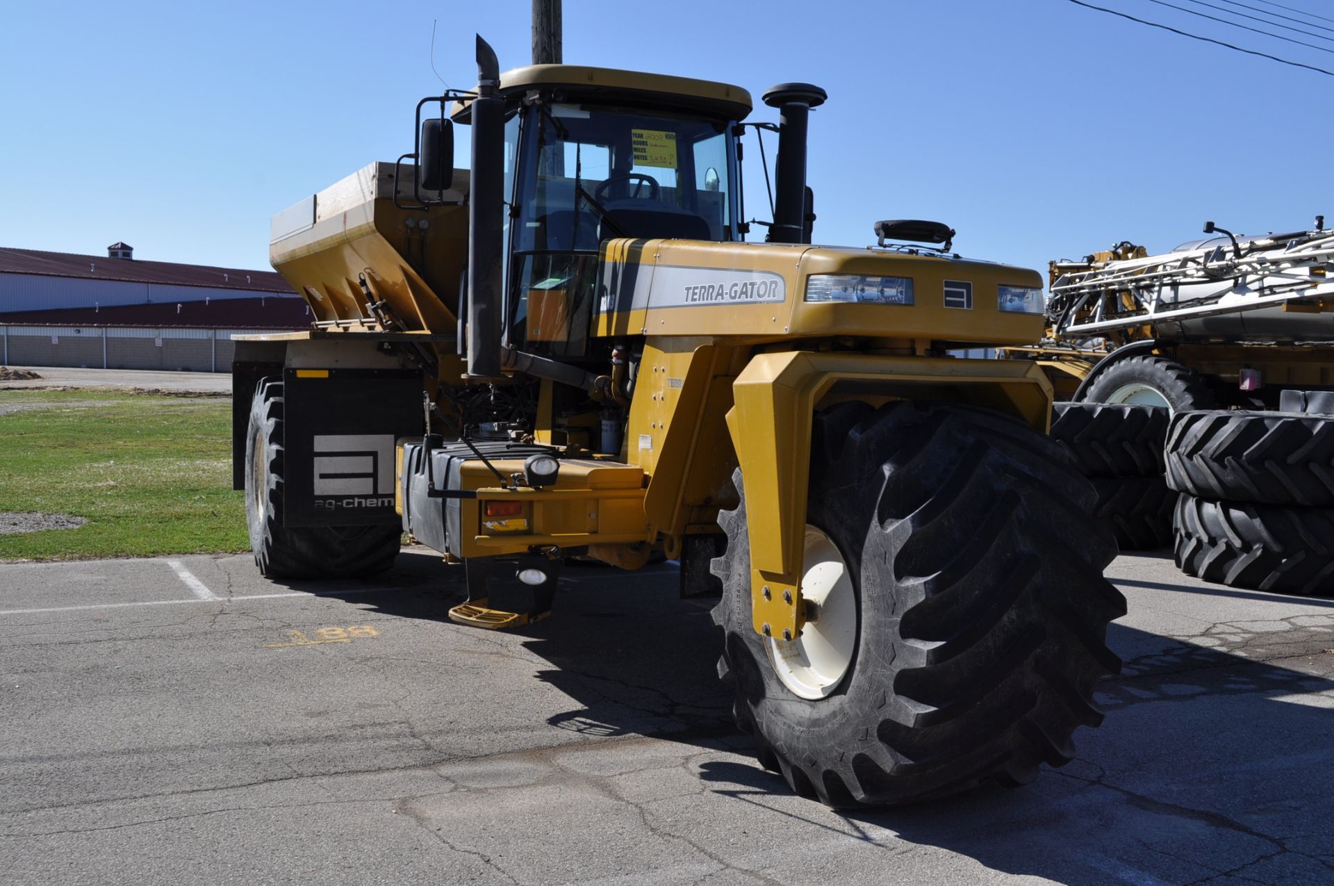 2009 8203 Terra Gator floater, 5293hrs, New Leader L4000G4 Twin Bin, New Trans Spring 2016 - Image 4 of 7