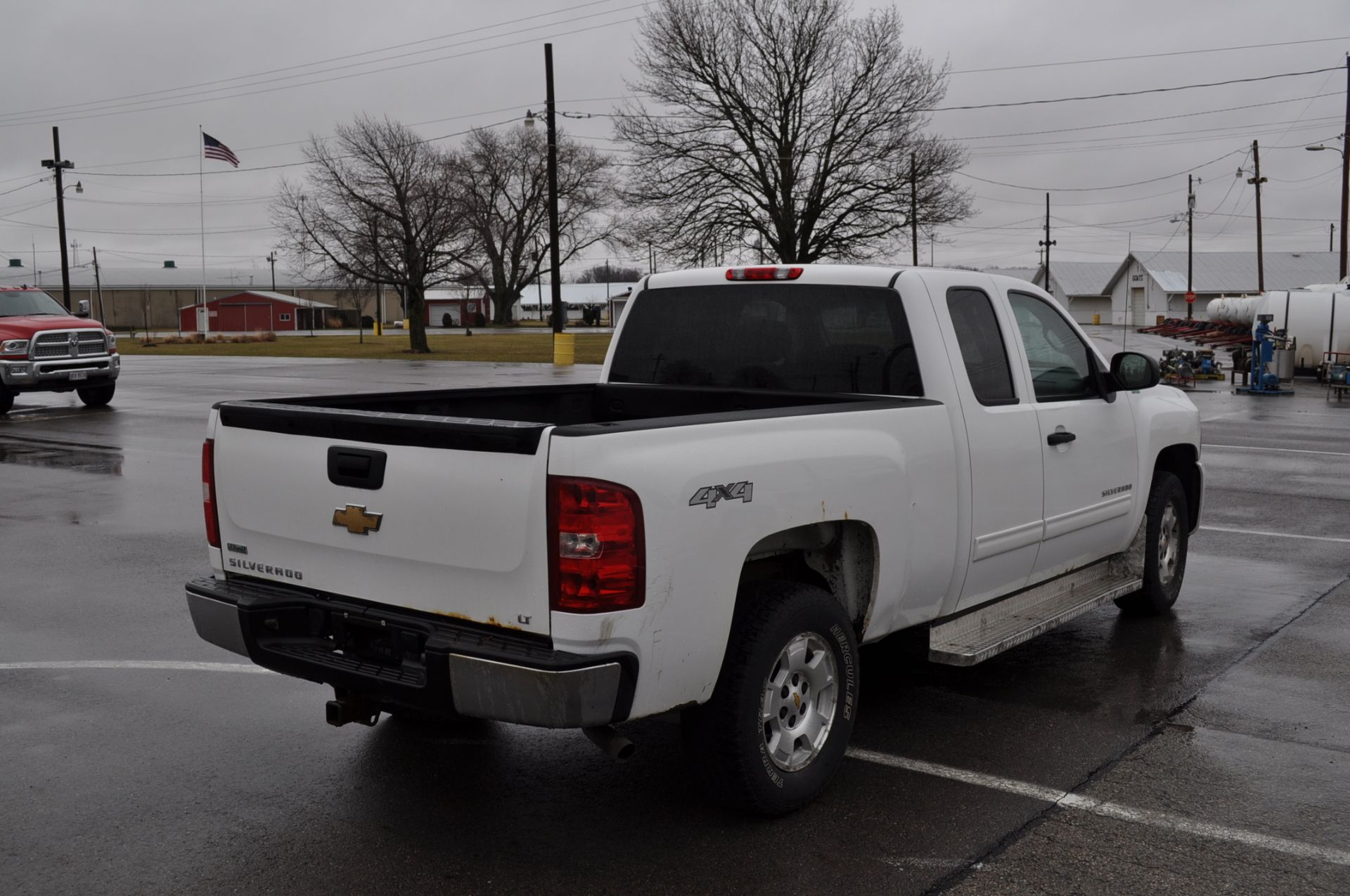 2010 Chevrolet 1500 ext cab pickup, gas, 4x4, auto, 207,342 miles, VIN 1GCSKSE39AZ131300 - Bild 3 aus 11