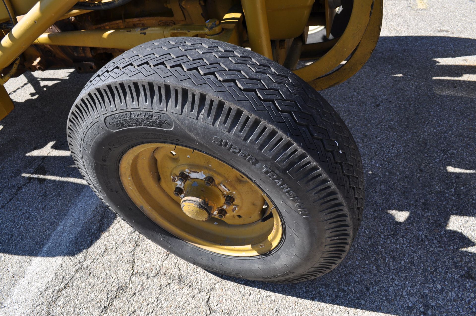 340B Ford tractor, shows 4738 hrs, loader, joystick control, 14.9-24 rear tires, 7.50-16 LT front - Image 15 of 16