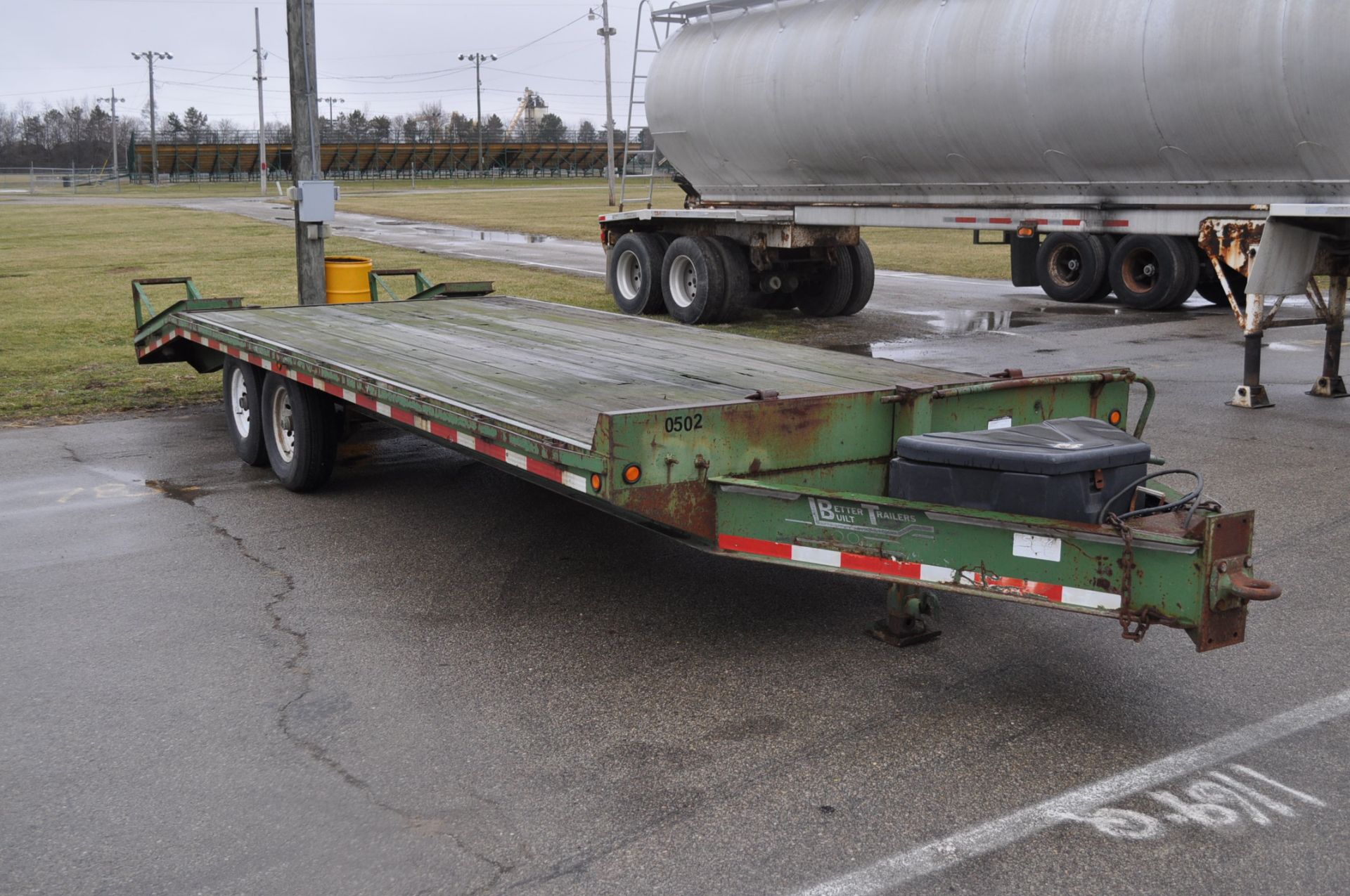 2005 Better Built Pintle hitch trailer, tandem axle single wheels, 14,000 GVW, 19.5’ deck, 5’ dove - Image 6 of 6