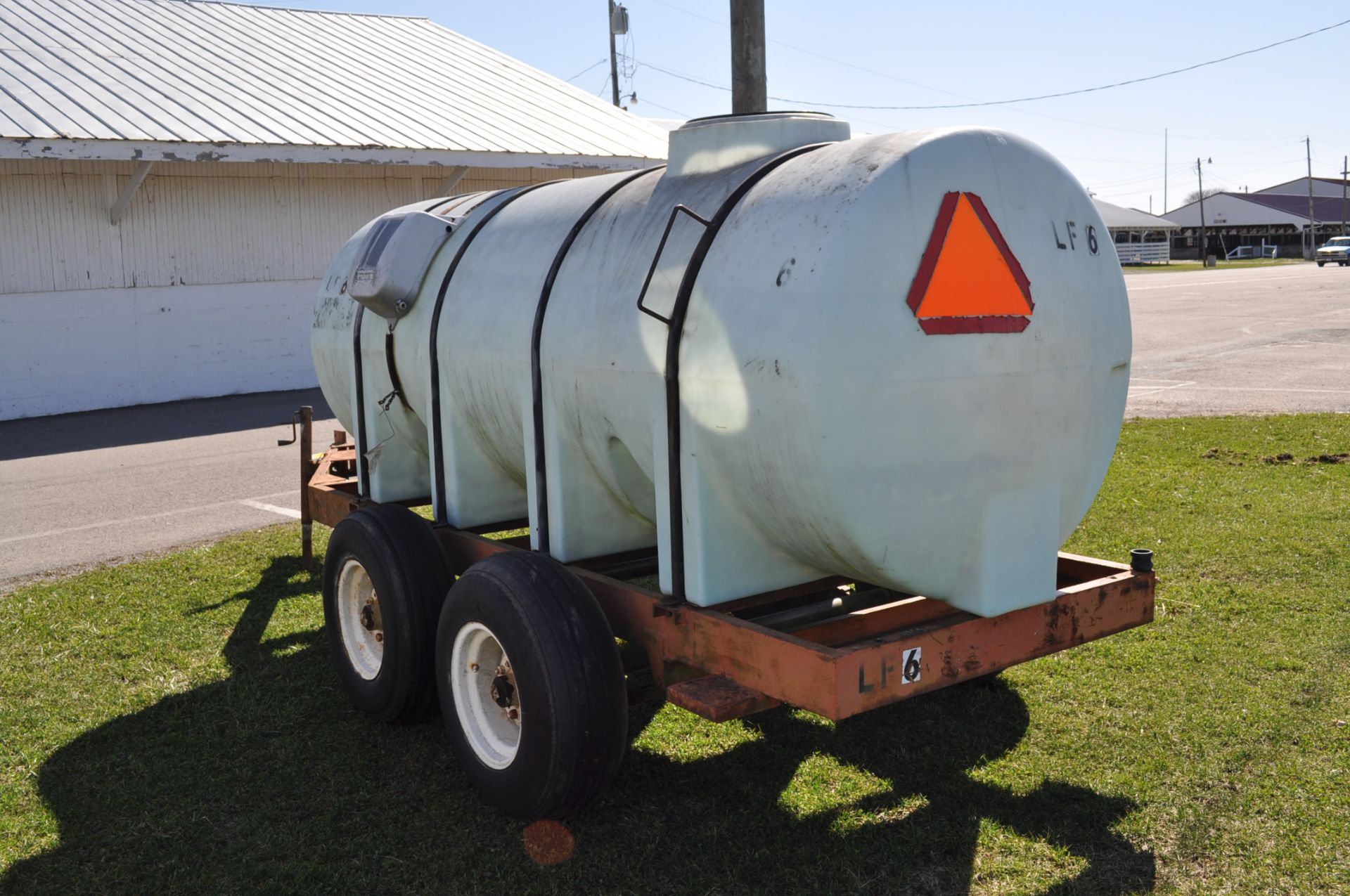 Pup trailer 1000gl poly tank - Image 2 of 6