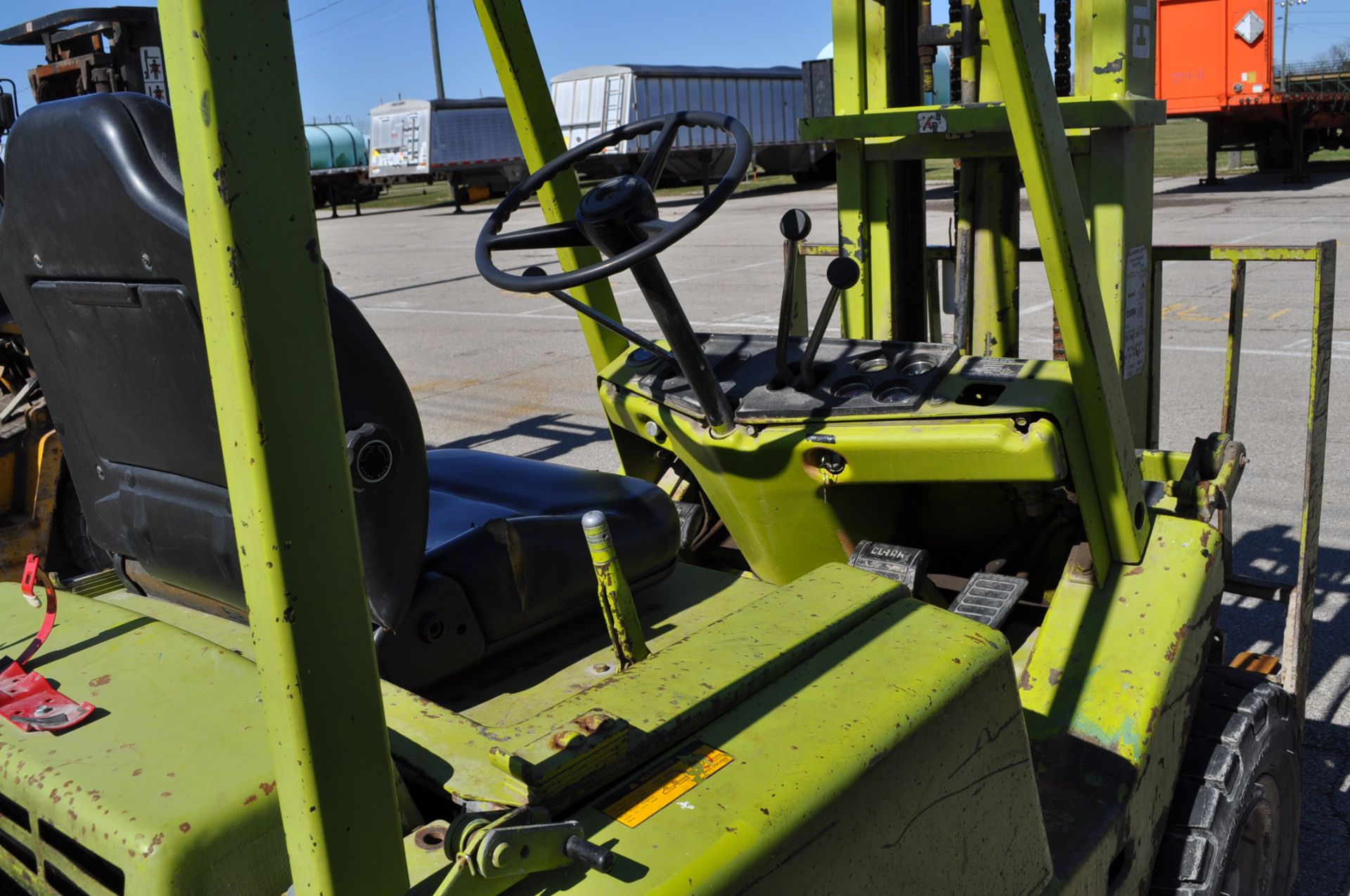 Clark C500-Y40 forklift, 4000 lb capacity, SN Y355-1063-5506FA - Image 7 of 8